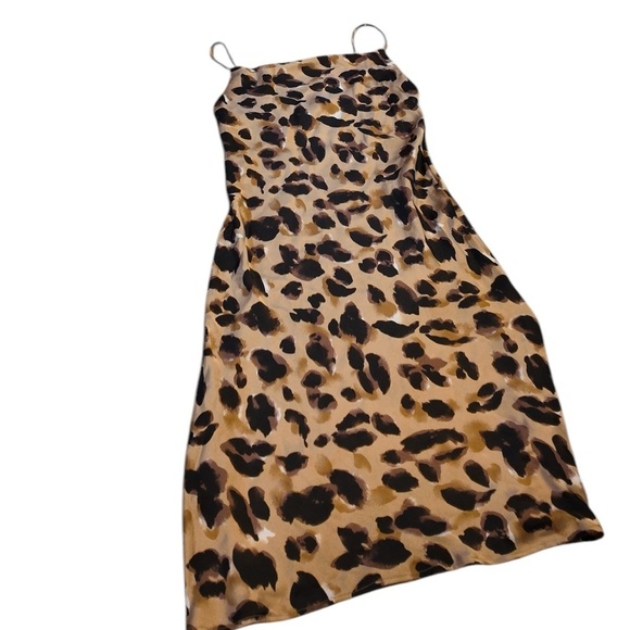 Women’s Silk adjustable straps Cheetah Dress - Size M - Picture 2 of 5